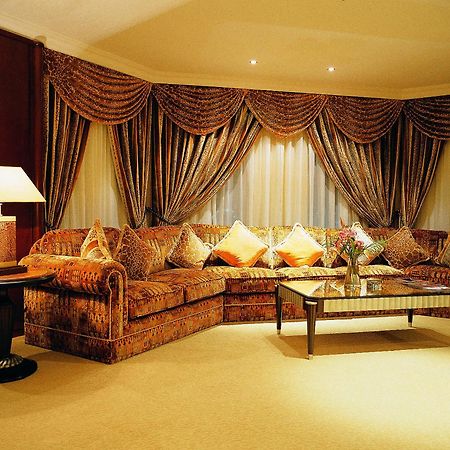Grand Regency Doha, Trademark Collection By Wyndham Luaran gambar A living room
