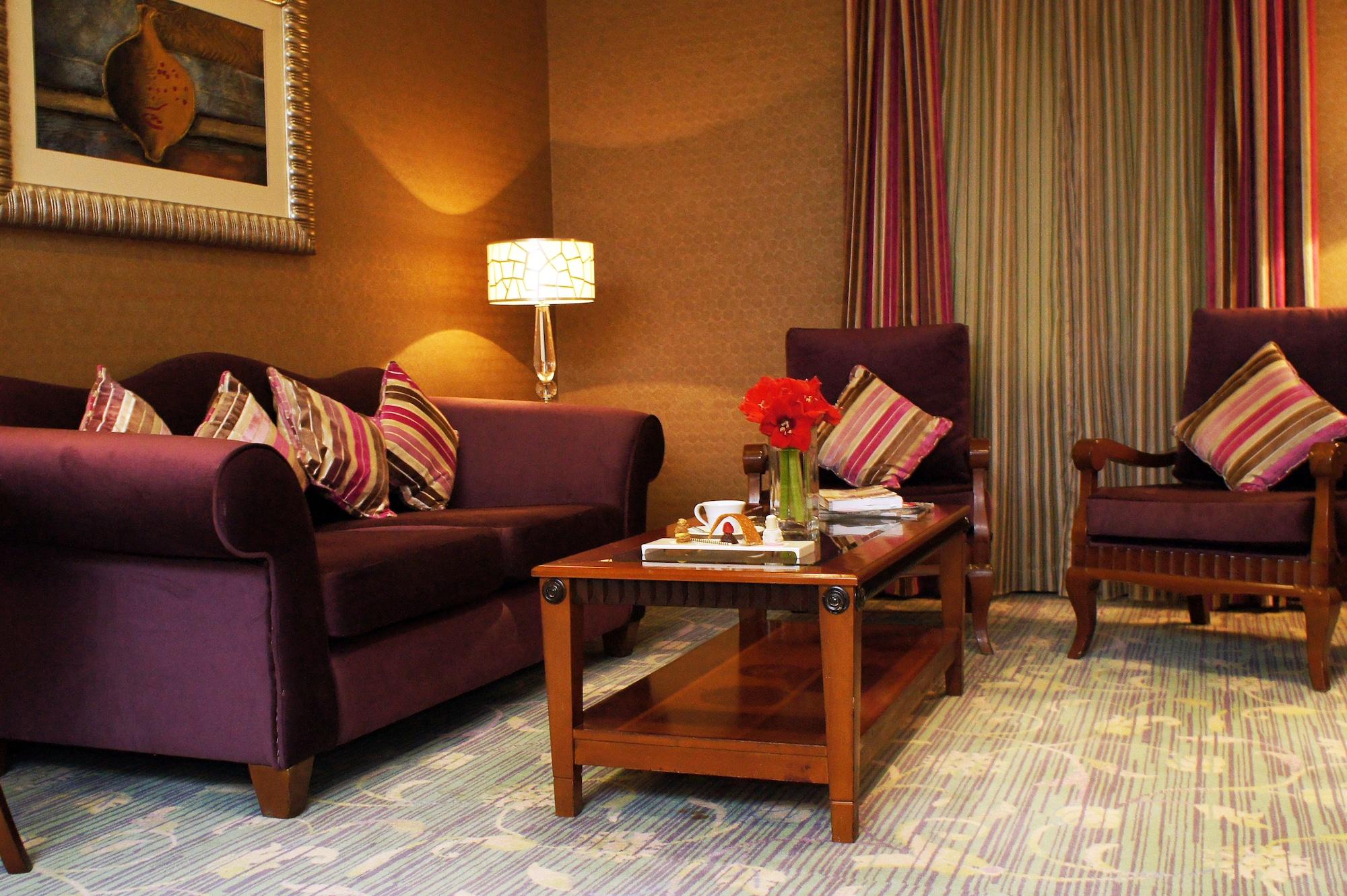 Grand Regency Doha, Trademark Collection By Wyndham Luaran gambar A living room