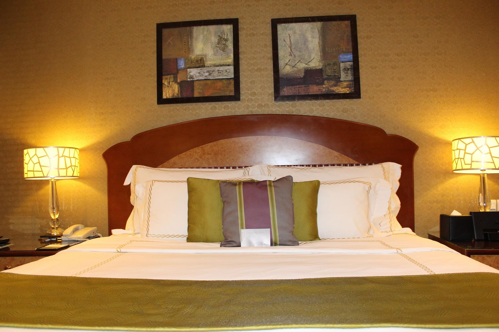 Grand Regency Doha, Trademark Collection By Wyndham Luaran gambar A bedroom at the hotel