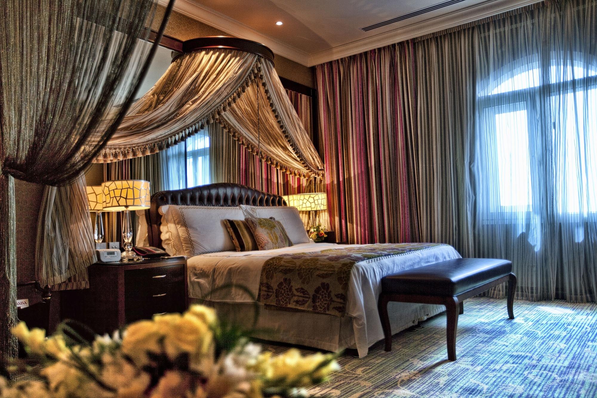 Grand Regency Doha, Trademark Collection By Wyndham Luaran gambar A bedroom at the hotel