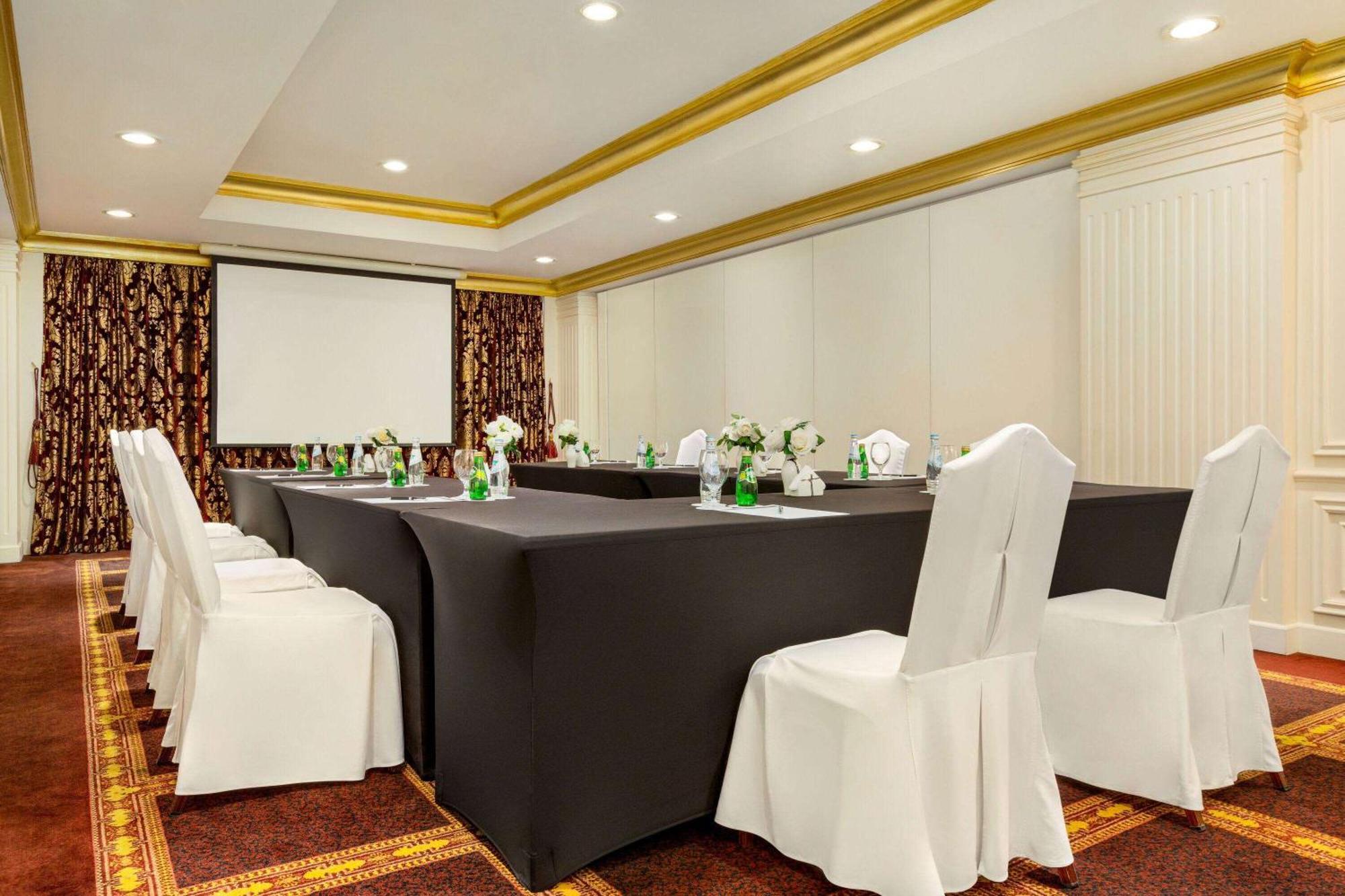 Grand Regency Doha, Trademark Collection By Wyndham Luaran gambar Meeting room