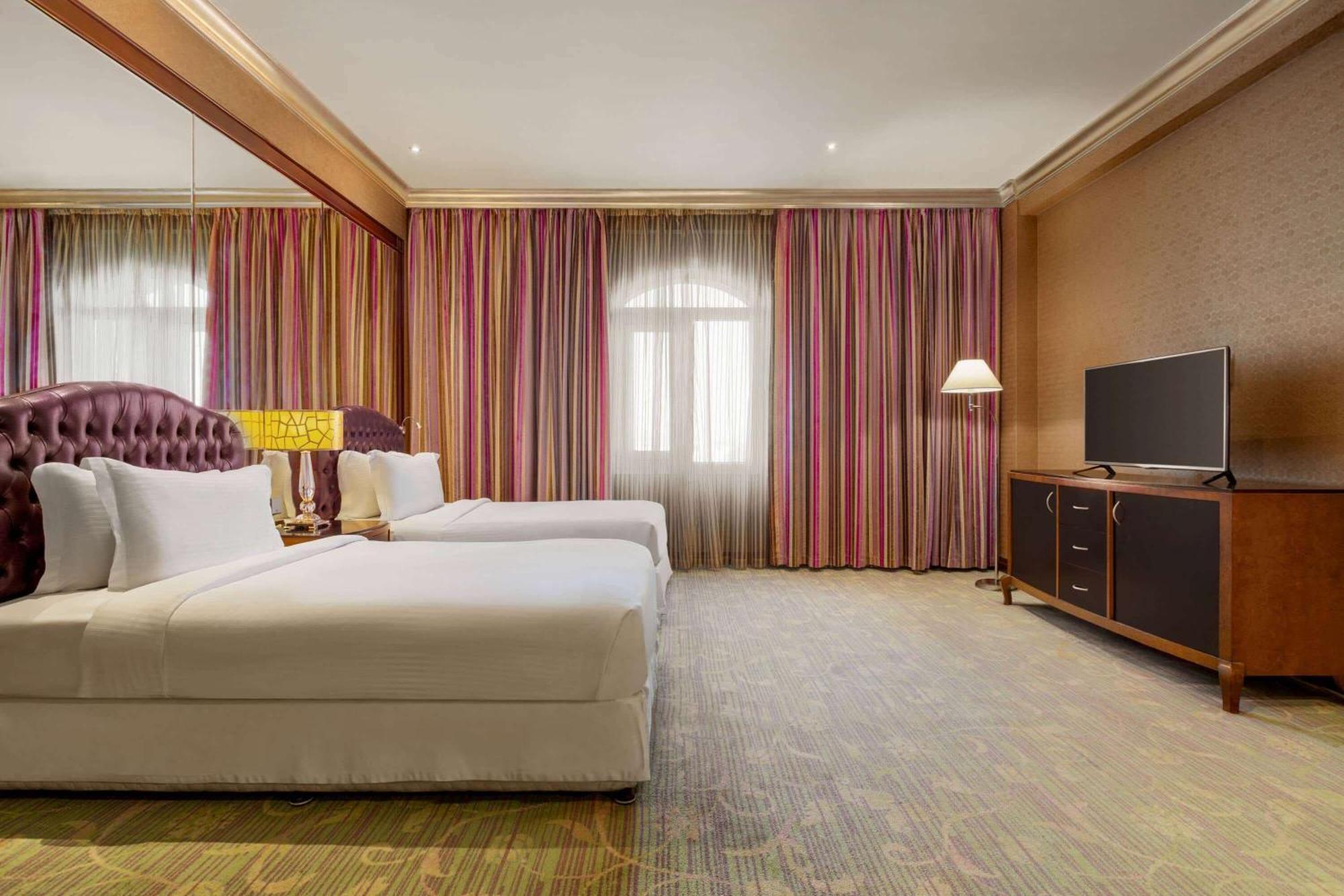 Grand Regency Doha, Trademark Collection By Wyndham Luaran gambar A guest room at the hotel
