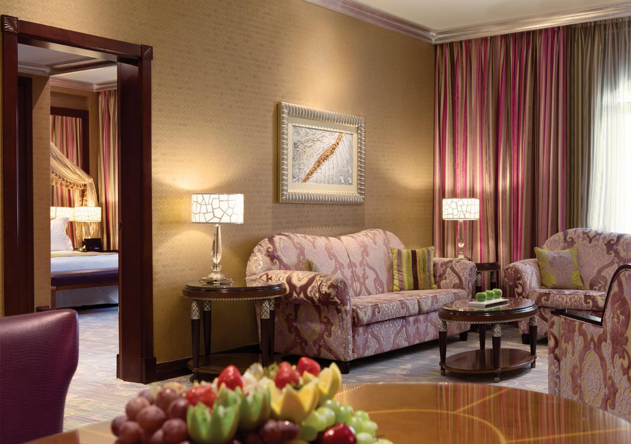 Grand Regency Doha, Trademark Collection By Wyndham Luaran gambar A suite at the Emirates Palace